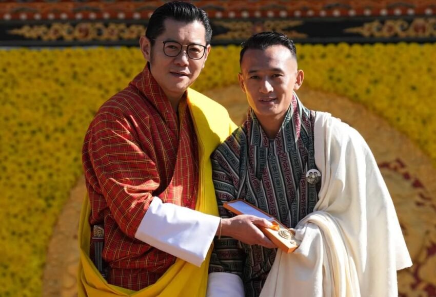 Chencho Gyeltshen receives hold medal from His Majesty